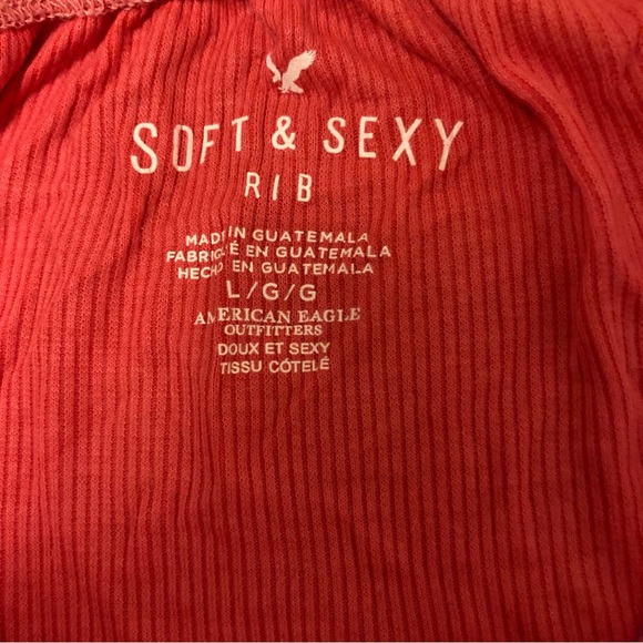 American Eagle red off the shoulder cropped top - large - Picture 3 of 3